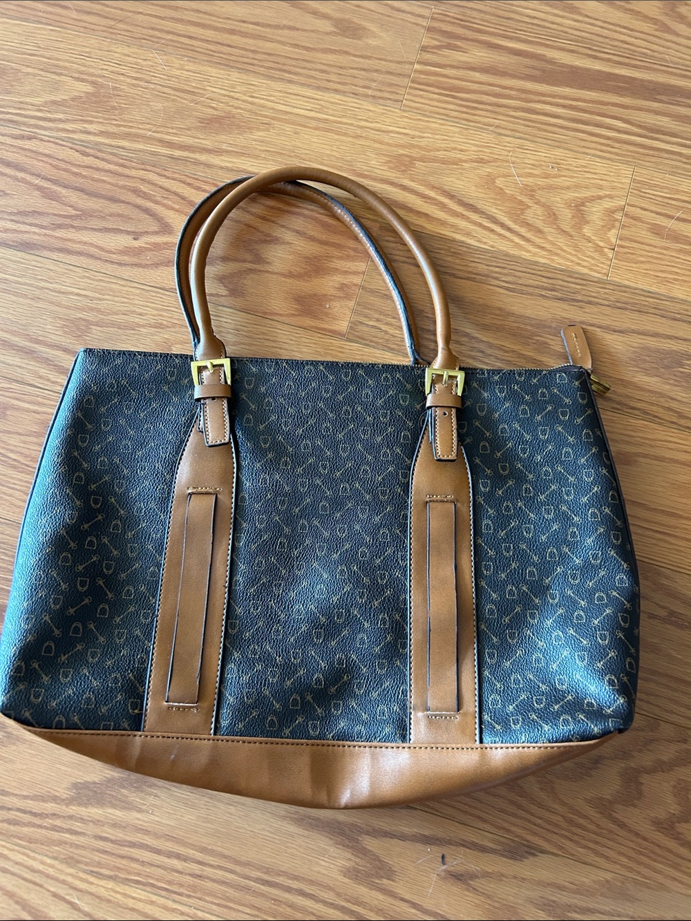 Women’s Tote Bag in Brown and Black - Classic Pattern